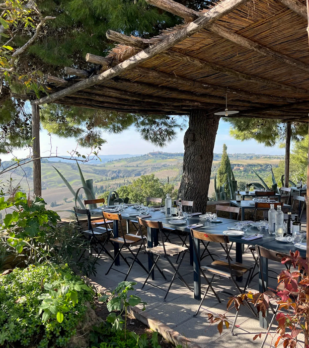 go-charity-auction-fundraising-luxury-travel-tuscany go-charity-auction-fundraising-luxury-travel-tuscany