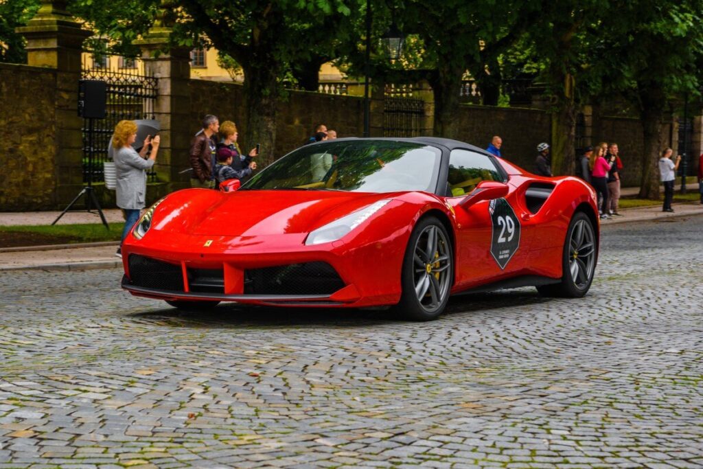 ferrari-bologna-racetrack
