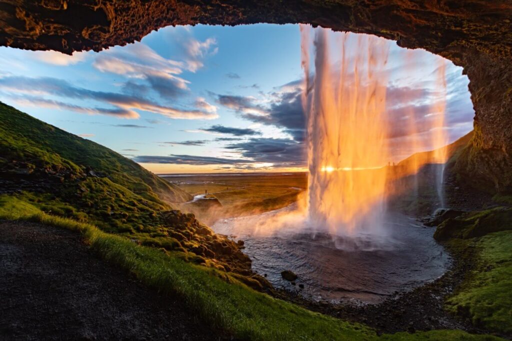 iceland-geyser